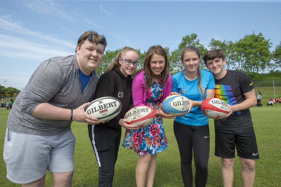 Aileen Campbell with young sport leaders in Glasgow