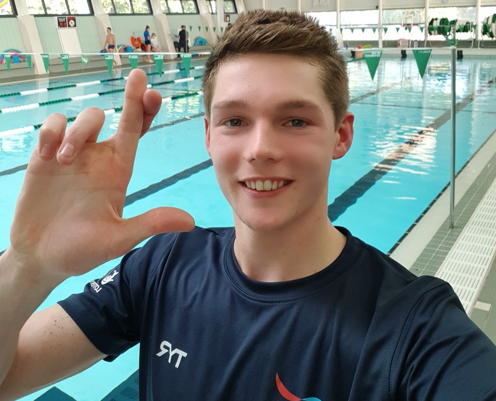 Duncan Scott takes part in the fingers crossed selfie