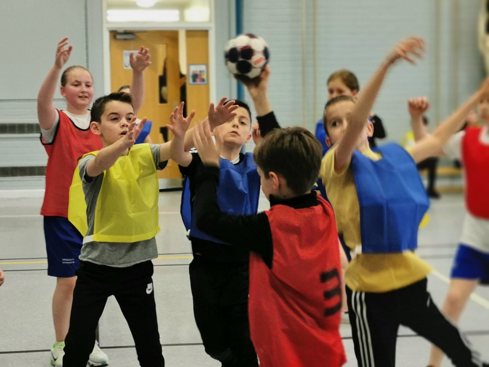 A school handball session