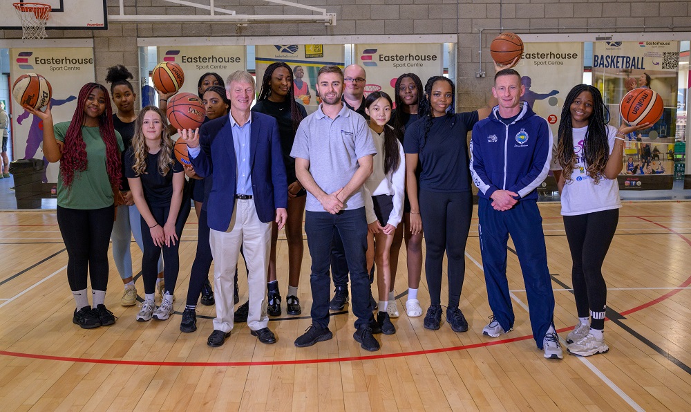 SY Ivan Mckee MSP Easterhouse Sports Centre008