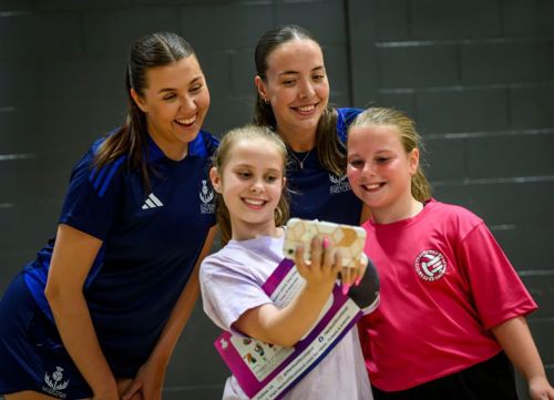 Netballthistlesyouth1
